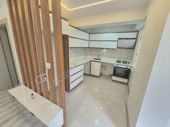 İkizçay Mah. Edremit Satılık Daire |  2+1 Oda | 80M2 4.100.000Tl  Krediye Uygun  | 2. Kat | Doğalgaz(Kombi) Resim-1