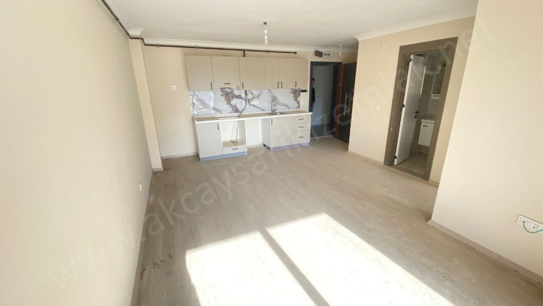 Kadıköy Mah. Edremit Satılık Daire |  1+1 Oda | 65M2 2.975.000Tl  Krediye Uygun  | 2. Kat | Doğalgaz(Kombi) | 1 Banyo | 1 Yatak Odası Resim-4