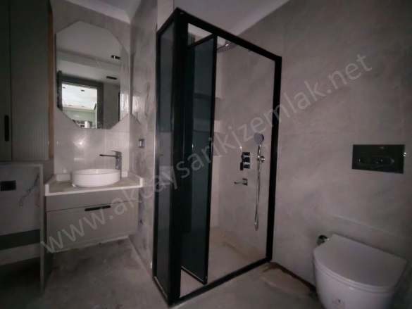 Cumhuriyet Mah. Edremit Satılık Daire |  3+1 Oda | 165M2 6.500.000Tl | 2. Kat | Doğalgaz(Kombi) | 2 Banyo | 1 Yatak Odası Resim-1