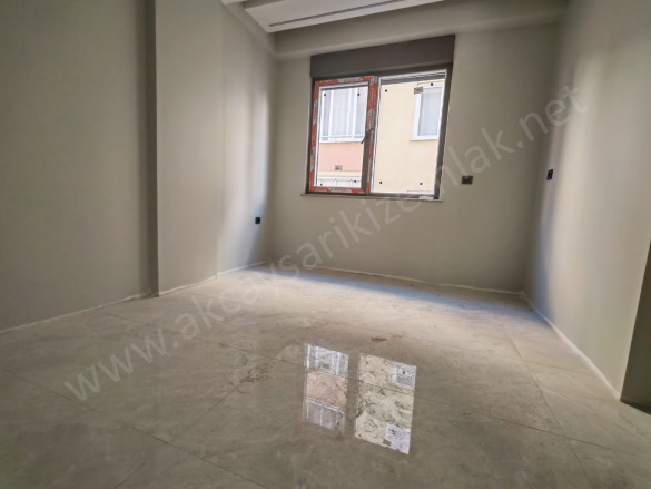 Cumhuriyet Mah. Edremit Satılık Daire |  3+1 Oda | 165M2 6.500.000Tl | 2. Kat | Doğalgaz(Kombi) | 2 Banyo | 1 Yatak Odası Resim-5