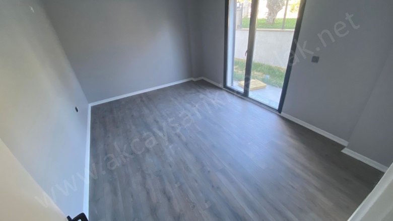 Altınoluk Mah. Edremit Satılık Daire |  4+1 Oda | 170M2 8.750.000Tl  Krediye Uygun  | Yüksek Giriş | Yerden Isıtma | 2 Banyo | 4 Yatak Odası Resim-4