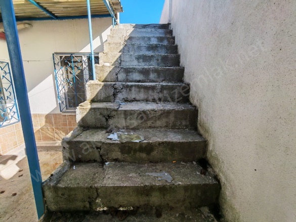 Hekimzade Mah. Edremit Satılık Müstakil Ev |  3+1 Oda | 100M2 1.750.000Tl | Soba | 1 Banyo | 1 Yatak Odası Resim-3