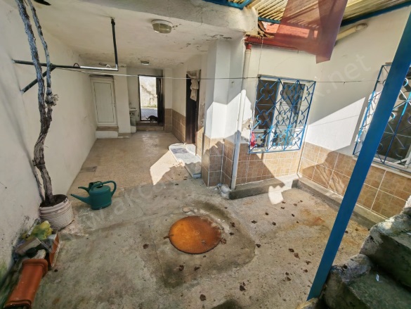 Hekimzade Mah. Edremit Satılık Müstakil Ev |  3+1 Oda | 100M2 1.750.000Tl | Soba | 1 Banyo | 1 Yatak Odası Resim-4