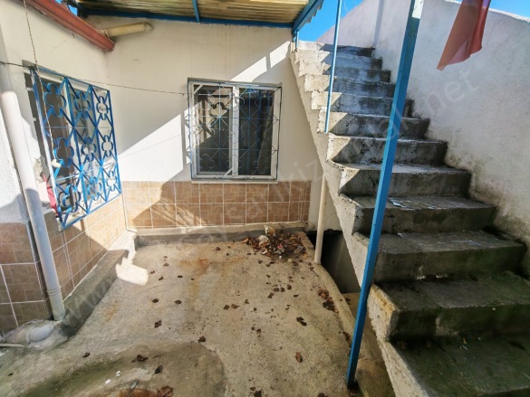 Hekimzade Mah. Edremit Satılık Müstakil Ev |  3+1 Oda | 100M2 1.750.000Tl | Soba | 1 Banyo | 1 Yatak Odası Resim-5