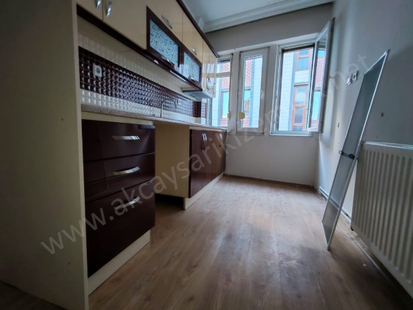 Camivasat Mah. Edremit Satılık Daire |  2+1 Oda | 100M2 2.245.000Tl | 3. Kat | Jeotermal | 1 Banyo | 1 Yatak Odası Resim-4