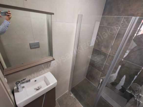 Edremit Gazicelal Mah Satılık Daire 2+1 Çarşıya Yakın Soğanyemez