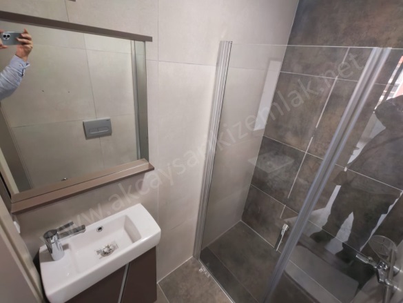 Soğanyemez Mah. Edremit Satılık Daire |  2+1 Oda | 115M2 5.150.000Tl | 4. Kat | Doğalgaz(Kombi) | 2 Banyo | 1 Yatak Odası Resim-3