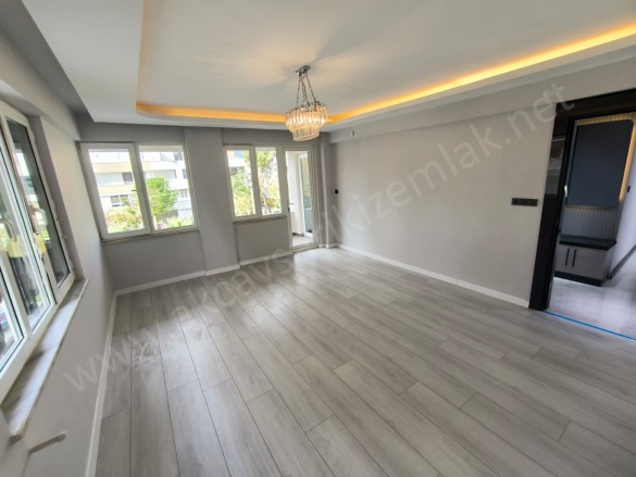 Altınkum Mah. Edremit Satılık Daire |  2+1 Oda | 85M2 4.950.000Tl  Krediye Uygun  | 1. Kat | Doğalgaz(Kombi) | 1 Banyo | 2 Yatak Odası Resim-2