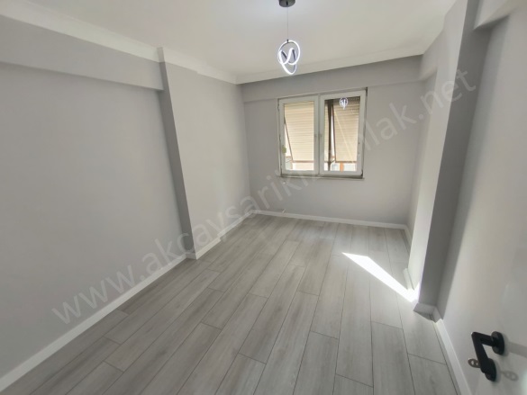 Altınkum Mah. Edremit Satılık Daire |  2+1 Oda | 85M2 4.950.000Tl  Krediye Uygun  | 1. Kat | Doğalgaz(Kombi) | 1 Banyo | 2 Yatak Odası Resim-5