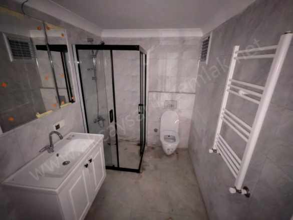 Edremit Tuzcumurat Mah Satılık Daire 1+1 Lüx