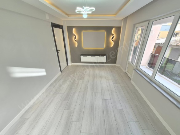 Akçay Mah. Edremit Satılık Daire |  2+1 Oda | 100M2 3.950.000Tl  Krediye Uygun  | Giriş Katı | Doğalgaz(Kombi) | 1 Banyo | 2 Yatak Odası Resim-3