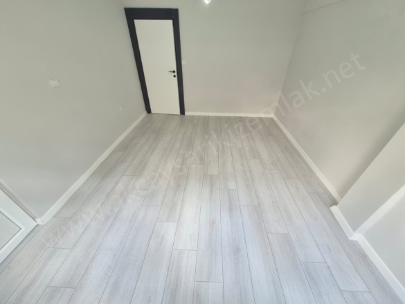 Akçay Mah. Edremit Satılık Daire |  2+1 Oda | 100M2 3.850.000Tl  Krediye Uygun  | Giriş Katı | Doğalgaz(Kombi) | 1 Banyo | 2 Yatak Odası Resim-5