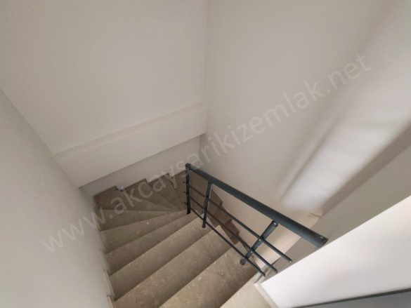 Tuzcumurat Mah. Edremit Satılık Daire |  3+1 Oda | 150M2 4.500.000Tl | Dubleks | Doğalgaz(Kombi) | 2 Banyo | 1 Yatak Odası Resim-1