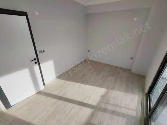 Edremit Darsofa Mah Satılık Daire 1+1 Diş Hastanesine Yakın