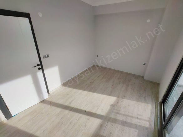 Darsofa Mah. Edremit Satılık Daire |  1+1 Oda | 65M2 2.500.000Tl | 2. Kat | Doğalgaz(Kombi) | 1 Banyo | 1 Yatak Odası Resim-2