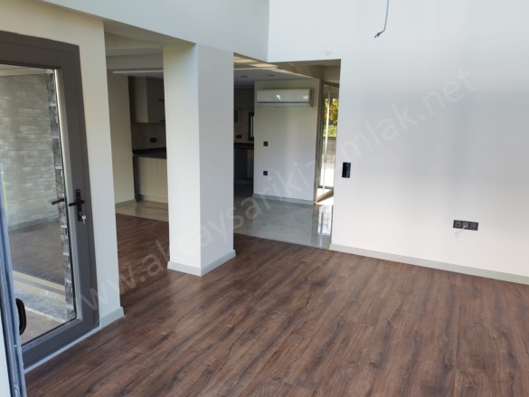 Çamlıbel Mah. Edremit Satılık Villa |  4+1 Oda | 220M2 17.500.000Tl | 4 Banyo | 2 Yatak Odası Resim-4