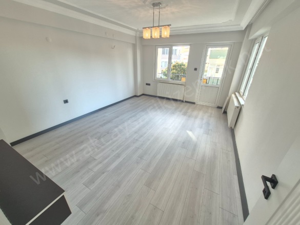 Akçay Mah. Edremit Satılık Daire |  2+1 Oda | 110M2 5.450.000Tl  Krediye Uygun  | 2. Kat | Doğalgaz(Kombi) | 1 Banyo | 2 Yatak Odası Resim-3