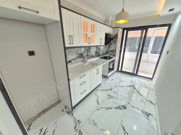 Altınkum Mah. Edremit Satılık Daire |  2+1 Oda | 110M2 4.525.000Tl  Krediye Uygun  | 3. Kat | Doğalgaz(Kombi) | 1 Banyo | 2 Yatak Odası Resim-4