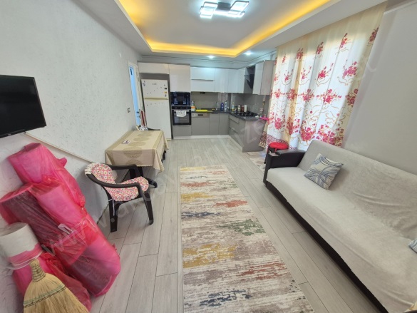 Akçay Mah. Edremit Satılık Daire |  1+1 Oda | 88M2 3.500.000Tl  Krediye Uygun  | 3. Kat | Doğalgaz(Kombi) | 1 Banyo | 1 Yatak Odası Resim-2