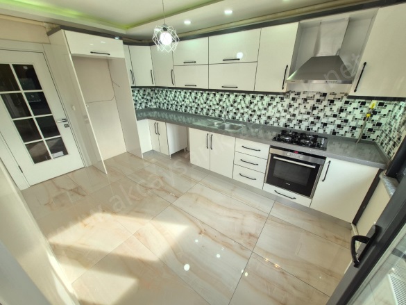 İkizçay Mah. Edremit Satılık Daire |  3+1 Oda | 150M2 6.750.000Tl  Krediye Uygun  | 3. Kat | Doğalgaz(Kombi) | 1 Banyo | 3 Yatak Odası Resim-4