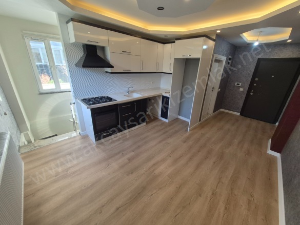 Zeytinli Mah. Edremit Satılık Daire |  2+1 Oda | 110M2 2.445.000Tl | Ters Dubleks | Kat Kaloriferi | 1 Banyo | 2 Yatak Odası Resim-4