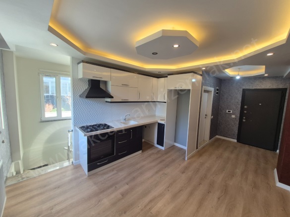 Zeytinli Mah. Edremit Satılık Daire |  2+1 Oda | 110M2 2.445.000Tl | Ters Dubleks | Kat Kaloriferi | 1 Banyo | 2 Yatak Odası Resim-5