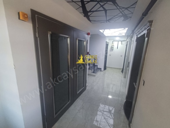 Altınkum Mah. Edremit Kiralık Daire |  1+1 Oda | 70M2 Aylık 25.000Tl Eşyalı  | 2. Kat | Doğalgaz(Kombi) | 1 Banyo | 1 Yatak Odası Resim-2