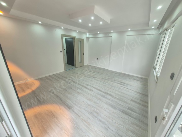 Altınkum Mah. Edremit Satılık Daire |  2+1 Oda | 85M2 4.850.000Tl  Krediye Uygun  | 2. Kat | Kat Kaloriferi | 1 Banyo | 2 Yatak Odası Resim-4