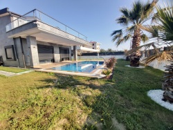 Edremit Narlı Mah. Satılık Müstakil Ev 5+1 350 M2 | Villa Ve Müstakil | Klima | 3 Banyo | 5 Yatak Odası