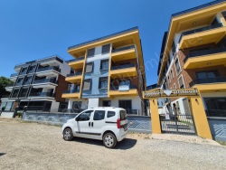 Edremit İkizçay Mah. Satılık Daire 2+1 100 M2 | 2. Kat | Doğalgaz(Kombi) | 1 Banyo | 2 Yatak Odası