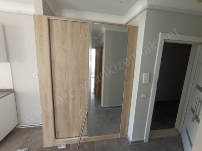 Akçay Sarıkızdan Kadıköyde Çift Balkonlu Bahçe Katı Satılık Daire 1+1 Edremit Kadıköy Mah