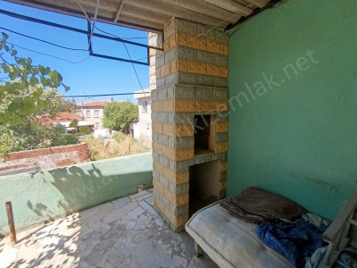 Akçay Sarıkızdan Zeytinli Köyünde Fırsat Bahçeli Köy Evi 3+1 Satılık Müstakil Ev Edremit Mah