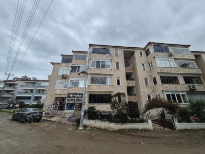 Akçay Merkezde Satılık Daire Çok Geniş 2+1 Yazlık Edremit Mah