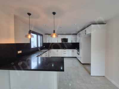 Haus Kaufen In  Türkei, Balikesir, Edremit, Akcay Str. , 5+2 Zimmer, 295 m2