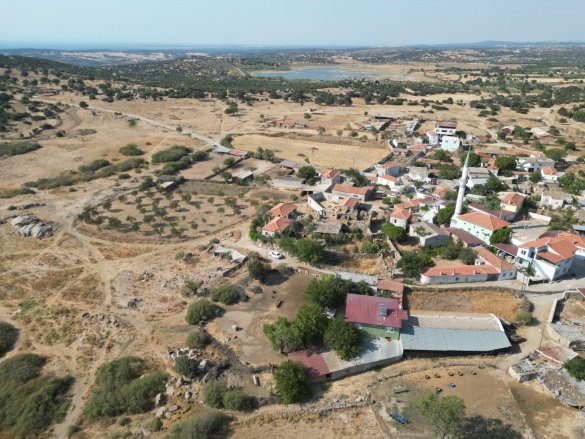 Akçakeçili Köyü Ezine Satılık Arsa |  811M2 4.500.000Tl İmarlı  Resim-3