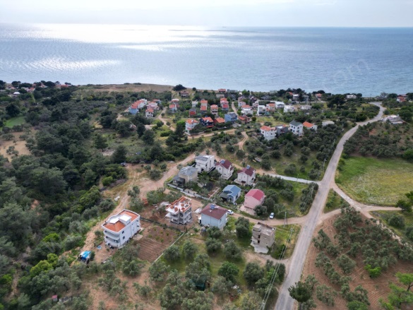 Tavaklı İskelesi Mah-Tavaklı . Ezine Satılık Villa |  3+1 Oda | 288M2 10.250.000Tl  Krediye Uygun  Eşyalı  | Villa Ve Müstakil | 2 Banyo | 3 Yatak Odası Resim-3