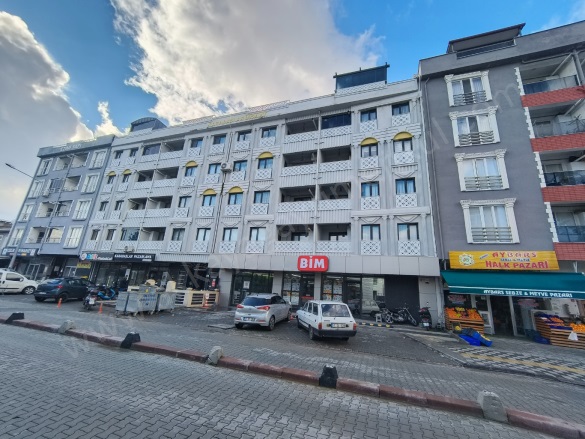 Camikebir Mah. Ezine Satılık Daire |  2+1 Oda | 75M2 4.100.000Tl | 2. Kat | Doğalgaz(Kombi) | 1 Banyo | 1 Yatak Odası Resim-5