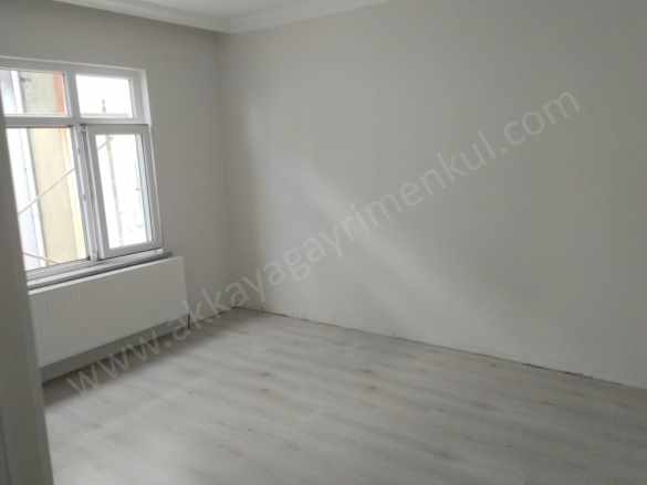 Ezinede Hastaneye Yakın Kiralık Müstakil Ev 1+1 Camikebir Mah