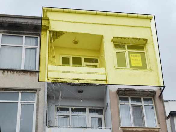 Ezine Gazi Mah Askeriye Yanında Doğalgazlı 2+1 3 Kat Kiralık Daire