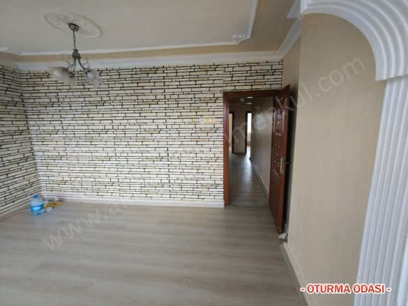 Gazi Mah. Ezine Kiralık Daire |  2+1 Oda | 90M2 Aylık 18.500Tl | 3. Kat | Doğalgaz(Kombi) | 1 Banyo | 2 Yatak Odası Resim-4