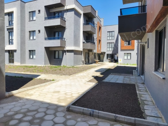 Cumhuriyet Mah. Ezine Kiralık Daire |  1+1 Oda | 55M2 Aylık 23.000Tl Eşyalı  | 2. Kat | Doğalgaz(Kombi) | 1 Banyo | 1 Yatak Odası Resim-4