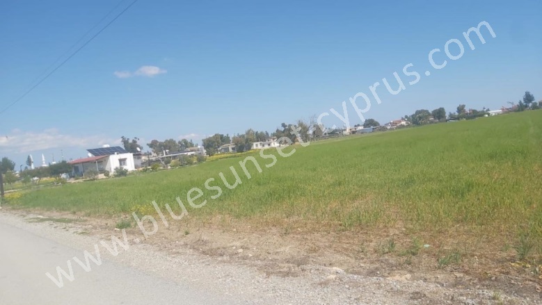 Merkez Dörtyol Satılık Tarla |  8697M2 30.000£ İmarlı  Resim-1