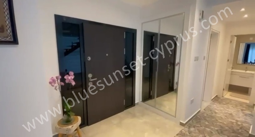 Ozanköy Ozanköy---Gazafana Satılık Villa |  4+1 Oda | 290M2 550.000£  Krediye Uygun  Eşyalı  | Giriş + 1.Kat | Vrv | 3 Banyo | 4 Yatak Odası Resim-5