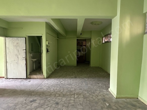 Hürriyet Mah. Bağcılar Kiralık Dükkan & Mağaza |  1 Oda | 130M2 Aylık 32.500Tl  Krediye Uygun  | Giriş Katı Resim-4