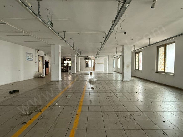 İnönü Mah. Bağcılar Satılık İş Hanı Katı & Ofisi |  6+1 Oda | 620M2 33.750.000Tl  Krediye Uygun  | 5. Kat | Merkezi Isınma | 1 Banyo Resim-3