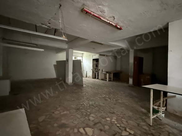 15 Temmuz Mah. Bağcılar Kiralık Atölye |  1 Oda | 150M2 Aylık 19.500Tl | Yarı Bordum Resim-2