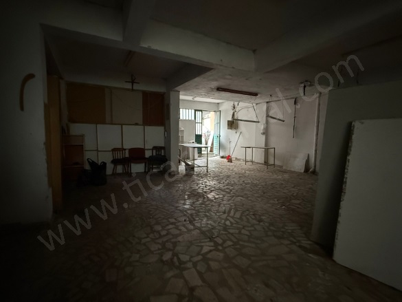 15 Temmuz Mah. Bağcılar Kiralık Atölye |  1 Oda | 150M2 Aylık 19.500Tl | Yarı Bordum Resim-4