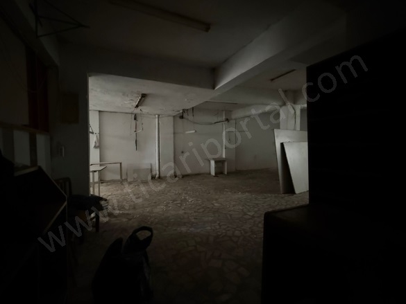 15 Temmuz Mah. Bağcılar Kiralık Atölye |  1 Oda | 150M2 Aylık 19.500Tl | Yarı Bordum Resim-5