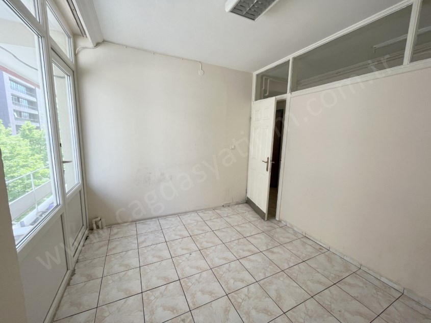 ÇAĞDAŞ TAN KIZILAY İZMİR CAD. ÖN CEPHE KİRALIK 3+1 İŞYERİ