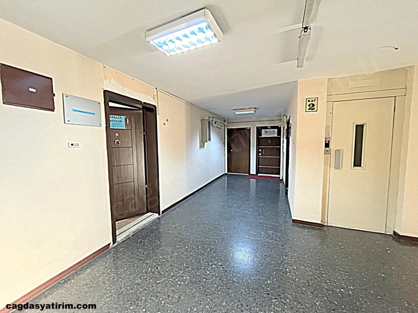 ÇAĞDAŞ  TAN KIZILAY, MİTHATPAŞA CAD. ÜZERİ ÖN CEPHE SATILIK 1+1 İŞYERİ